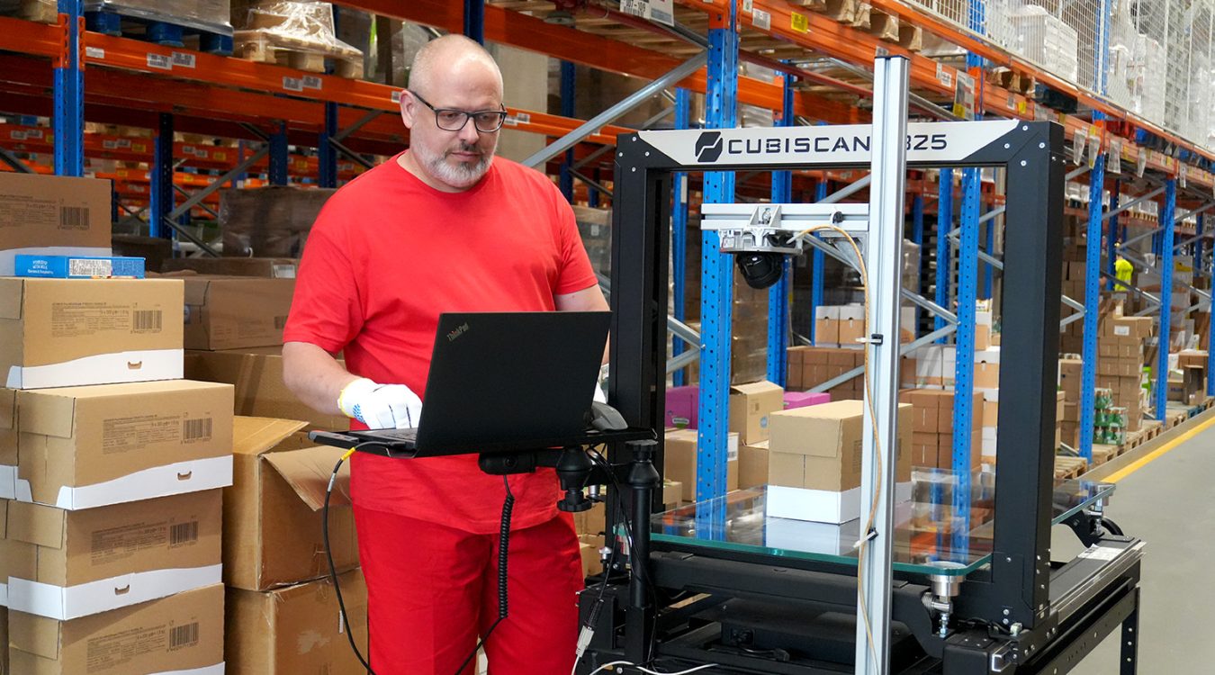 DSC00281 Piotr Tobolski cubiscan 325 model wymiarowanie