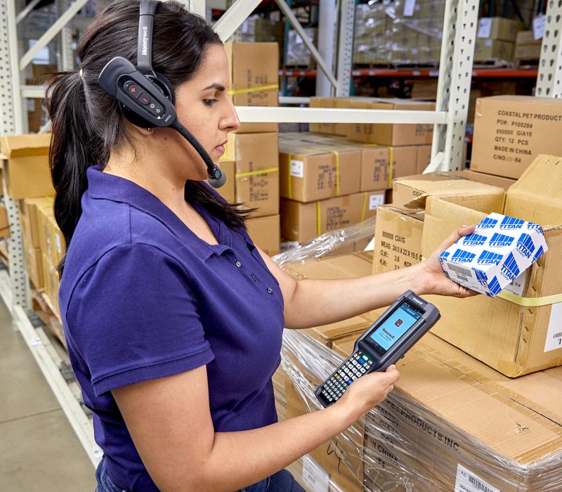 Warehouse worker using the terminal