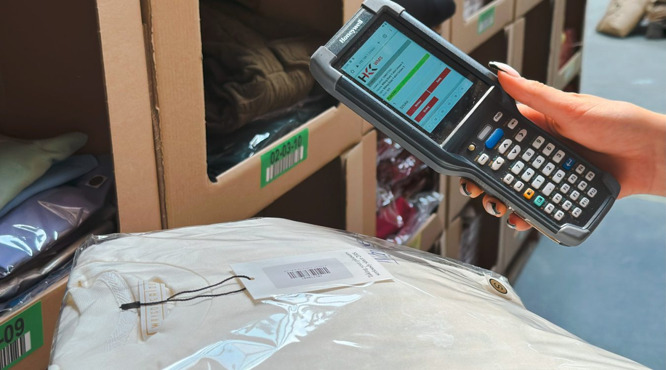 Magazyn firmy Makana – terminale marki Honeywell CK65 z uruchomionym systemem Digitio WMS.