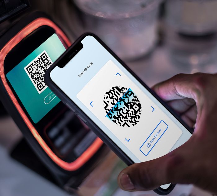 Skanowanie kodu QR aplikacją na telefonie